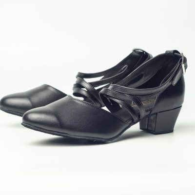 Black leather closed toe dance shoe with Cuban heel